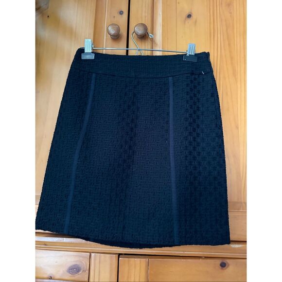 NWT LOFT Black Wool Blend Textured Mini Skirt – Lined, Classic A-Line SZ 0 - Picture 4 of 9